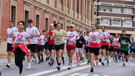 Las calles del centro de Pamplona volverán a llenarse de corredores este próximo 21 de junio en una nueva edición de La Media San Fermín