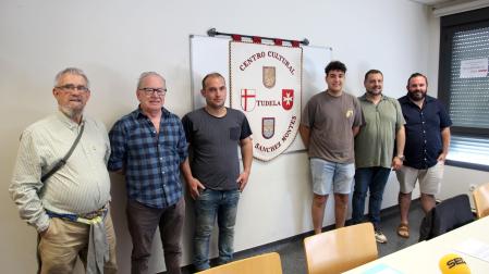 De izquierda a derecha: Juan Ramón Marín Aguirre, Javier Martínez Latorre, Íñigo Moneo Sola, David Vera Muñoz, Pedro Martínez Mauleón, y Jorge Litago Jiménez