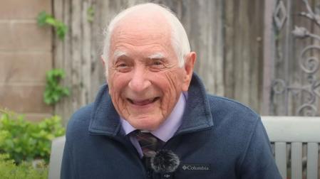 El doctor John Scharffenberg, experto en longevidad de 101 años