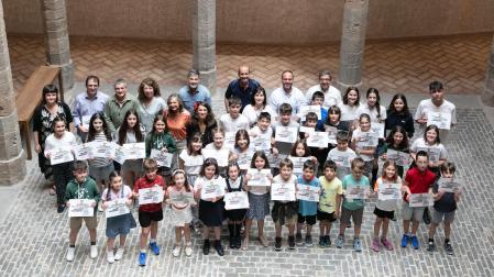 El Ayuntamiento de Pamplona ha entregado este lunes los premios del Concurso Literario Infantil, dirigido a alumnado de Educación Primaria y Secundaria