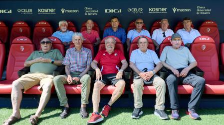 A: J.P. Urdíroz
F: 18-06-2025
P: 
L: Pamplona. Estadio del Sadar. 
T: Veteranos del ascenso a 2ª División en 1975.