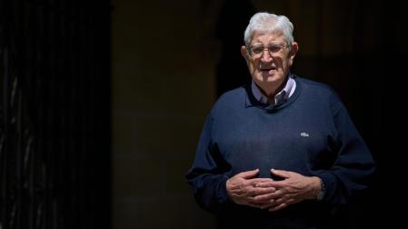 ‘Así vivieron y así murieron’ es el primer libro del sacerdote Ángel Echauri Vizcay