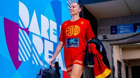 Irati Etxarri, en la llegada al Inselpark Arena (Hamburgo)
