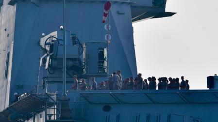 La Princesa Leonor ha llegado a bordo de la fragata Blas de Lezo a Ceuta, en la que realiza su formación naval, acompañada del buque Juan Carlos I.