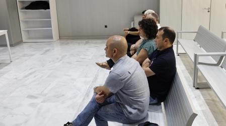 Vista de los seis acusados durante su juicio este lunes en la Audiencia Nacional en Madrid