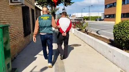 Imagen del arresto del encausado llevado a cabo por la Guardia Civil /