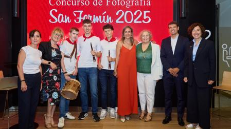 Gutiérrez (2º de la dcha.) con Nicolás (4ª) y Galindo (2ª izq.) en la presentación del concurso