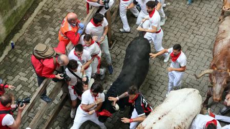 Primer encierro de San Fermín 2025.