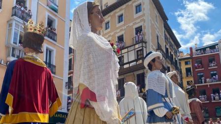 Despedida de los gigantes en los Sanfermines de 2024