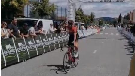 La ciclista Nahia Mangas(Zatika) se hace con la segunda etapa de la Vuelta a Pamplona