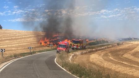 En la Cadena, entre Tafalla y Artajona, también en un campo de cereal cosechado