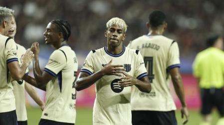 Lamine Yamal celebra uno de los goles ante el FC Seoul