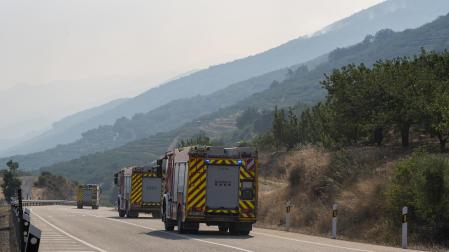 Varios servicios de emergencias siguen trabajando en la zona del incendio