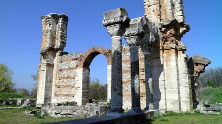 Basílica incompleta de Philippi (Grecia). Se cree que su construcción se vio interrumpida por la Plaga de Justiniano