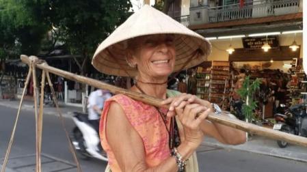 Fotografía facilitada por el engtorno de la familia de la ferrolana de 72 años desaparecida hace unos dos meses en Indonesia, María Matilde Muñoz Cazorla