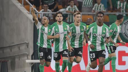 El colombiano Cucho Hernández celebra el gol anotado ante la Real
