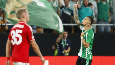 Antony celebra el tanto que colocaba el definitivo 2-2 en el marcador /