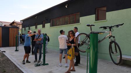 Imagen de la inauguración del Centro de Asistencia a Ciclistas de Lekunberri.