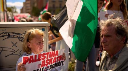 Fotos de la manifestación para solidarizarse con el pueblo palestino en Pamplona.