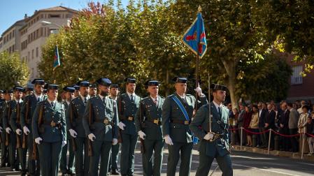Fotos del desfile de la Guardia Civil en Pamplona por la festividad de la Virgen del Pilar