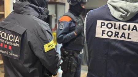 Dispositivo en marcha de los Mossos d'Esquadra y la Policía Foral de Navarra en distintos puntos de la comarca de Anoia para desarticular un grupo criminal especializado en robos violentos