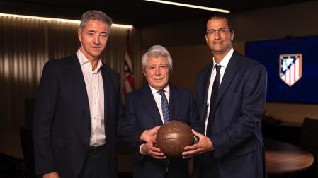 Miguel Ángel Gil, Enrique Cerezo y Robert Givone de Apollo