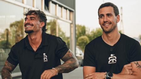 Ibon López (izq.) e Iñigo Laspalas, socios de Entrena a la carta