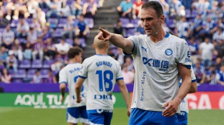 Kike García, en un partido la temporada pasada con el Alavés
