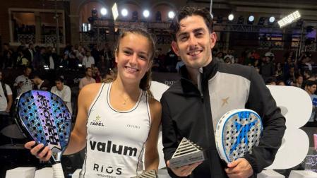 Los navarros Martina Calvo y Jon Sanz posan después de sus respectivas finales en EgiptoJonSanz