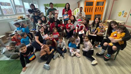 Alumnos, profesores, personal no docente y familias del colegio San Julián se unieron en la jornada contra la leucemia