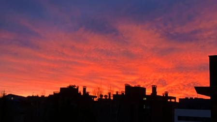Amanecer en una gélida mañana. II Ensanche, Pamplona.