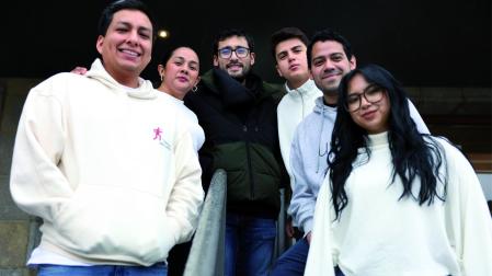Estudiantes internacionales de Máster ERP: Kevin Díaz (Perú), Eliana Anibal (Colombia), Manuel Chávez (Bolivia), Michael Galvez (Colombia), Miguel Paredes (México), y Solange Aspiazu (Ecuador).