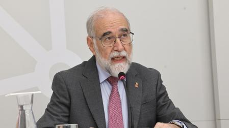 El consejero de Salud Fernando Domínguez