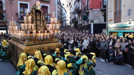 Fotos de la procesión de Viernes Santo en Pamplona