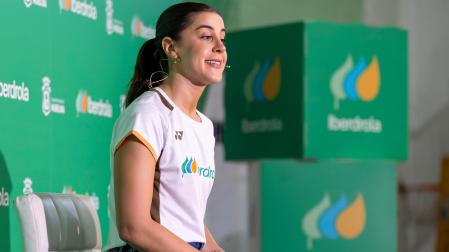 Carolina Marín, campeona olímpica de bádminton en Rio de Janeiro 2026, tres veces campeona del mundo y en siete ocasiones de Europa, recibe este martes en Huelva, su ciudad natal, un homenaje en el que comparece ante los medios por primera vez tras anunciar a través de las redes sociales su retirada