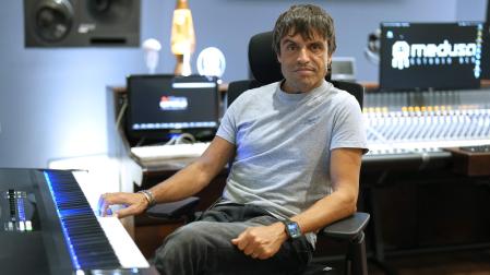 El músico y productor Manu Guix lanza el EP ‘Galàxies’, un monográfico sobre todas las formas del amor cantado en catalán, una decisión artística