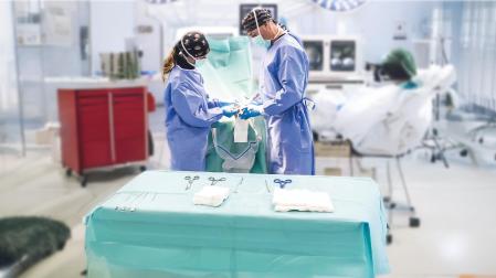 T: Centros Rico, doctores operando