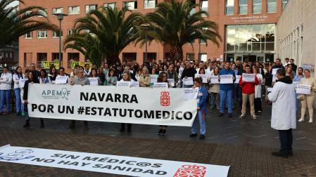 Concentración en el Centro de Especialidades Príncipe de Viana