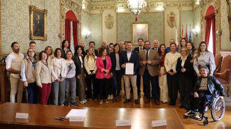 Asistentes a la firma ayer del II Protocolo Local ante la Violencia Contra las Mujeres de Tudela