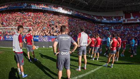 El osasunismo se conjuró este viernes, 22 de mayo, en el estadio de El Sadar para apoyar a los suyos antes del vital encuentro de última jornada contra el Getafe