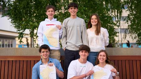De izda a dcha y de arriba abajo: Unai Arregui Hernández, Íñigo Castresana Garisoain, Elsa Unceta Monson, Álvaro Buxens Echavarren, Javier Moncada Ollero y Claudia Etayo Orduna. Falta en la foto Martina Roteta Olaizola.