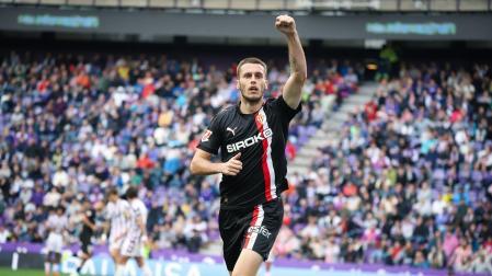 Dubasin celebra su gol ante el Real Valladolid