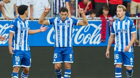 Lucas Boyé, delantero del Alavés, anotó un triplete a Osasuna