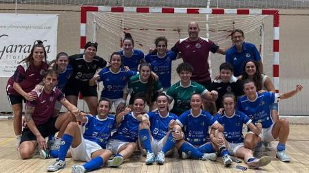 El equipo del barrio pamplonés celebra su victoria frente al Gaitero Rodiles asturiano