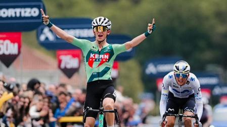 Matts Wenzel celebra la tercera del Kern Pharma en la Clásica de Pascua. DN