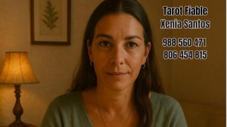 Xenia Santos tiene el bono más asequible de esta lista: 10 minutos por 15 €, suficientes para una pregunta concreta