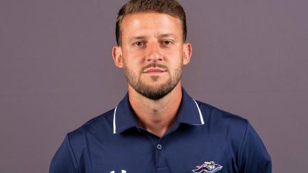 Alex Satrústegui, segundo entrenador de SNHU (Southern New Hampshire University).