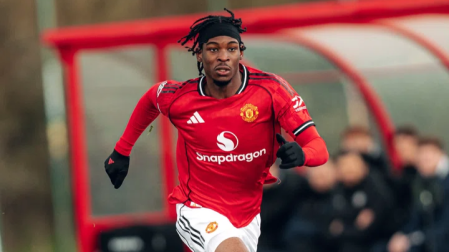 Víctor Musa, en una imagen con el Manches United