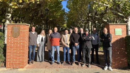 El Gobierno de Navarra firma el acta de replanteo que permite el inicio de la colocación de la portada de la iglesia de San Martín de Orbaiz en el Parque de Navarra de Aoiz