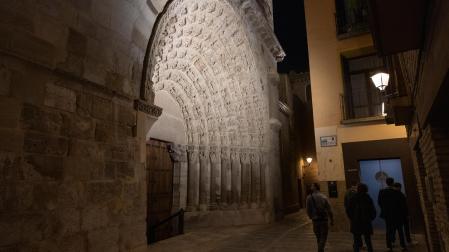 La Puerta del Juicio de la Catedral de Tudela, con la nueva iluminación